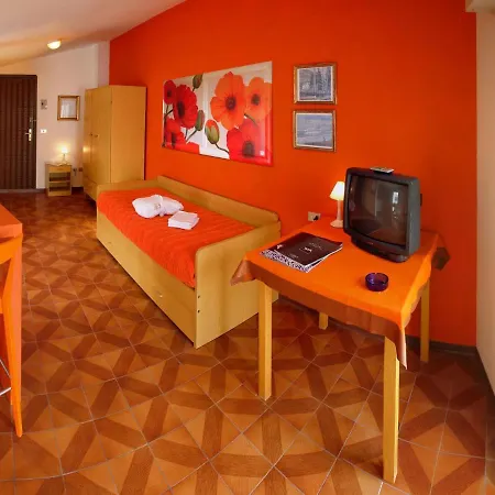 Simple In The Center Of By The Sea Apartment Cattolica