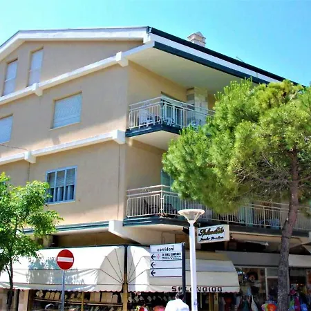 Apartment Simple In The Center Of By The Sea *